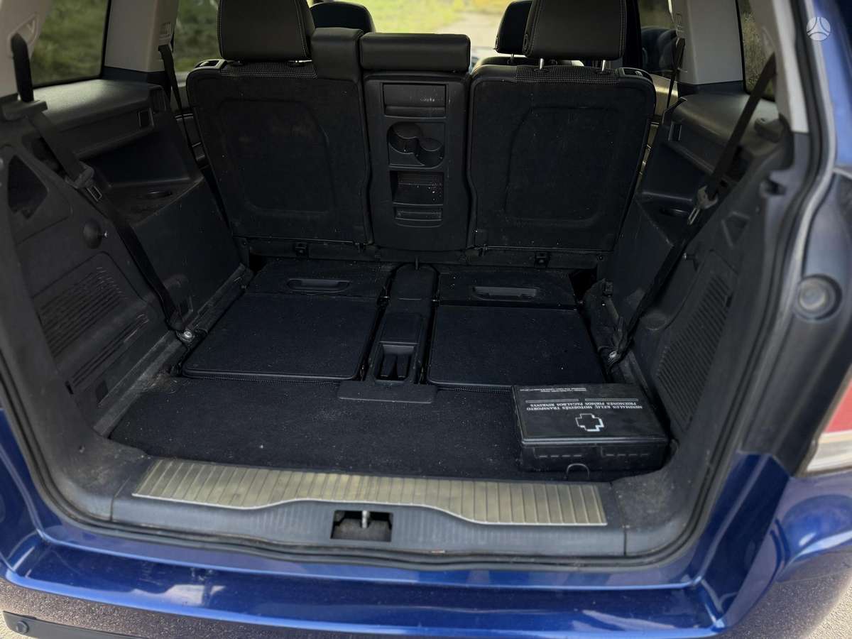 Opel Vectra 2008 — photo 16