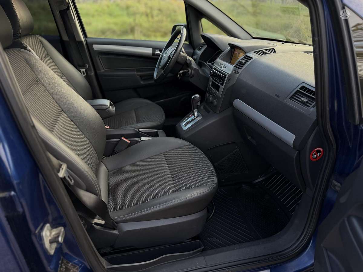 Opel Vectra 2008 — photo 17