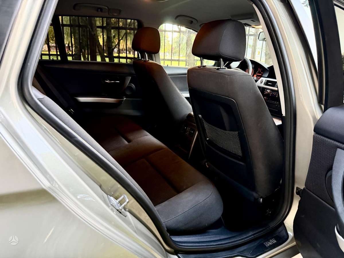 BMW 320 2012 — photo 7