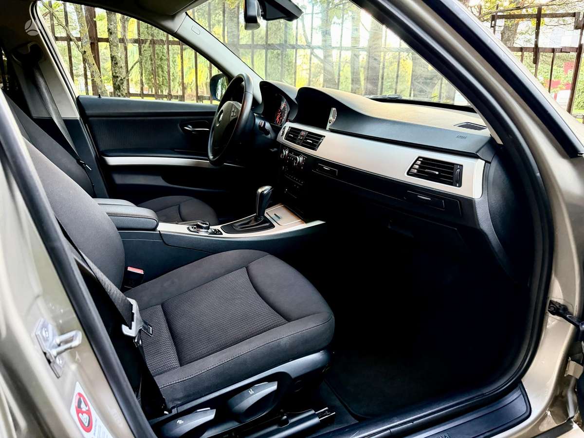 BMW 320 2012 — photo 8
