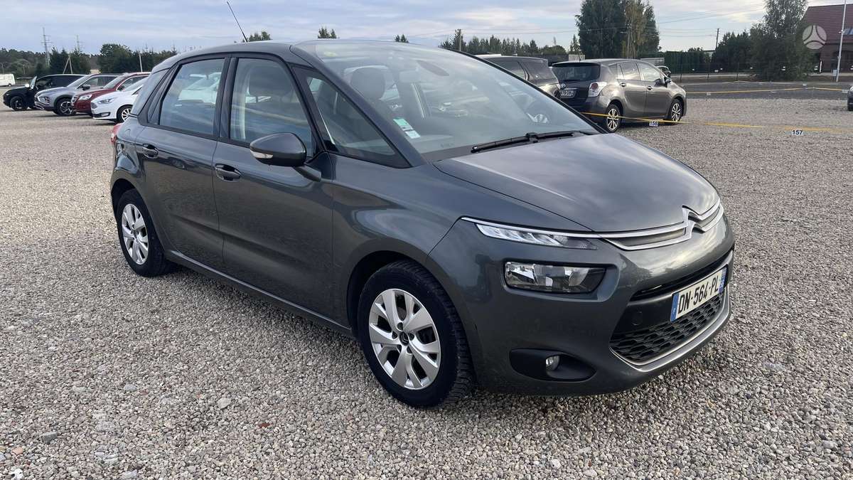 Citroen C4 2015 — салон
