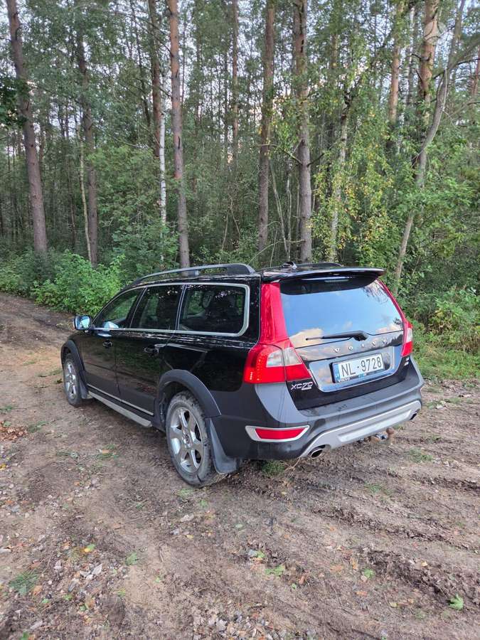 Volvo XC70 2009 — photo 11