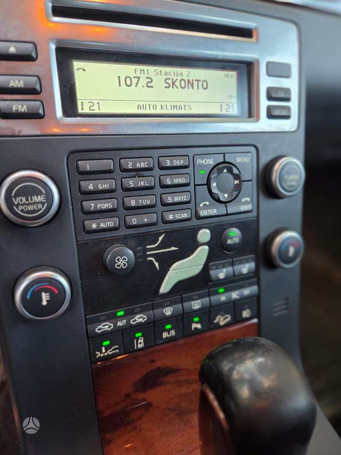 Volvo XC70 2009 — photo 15