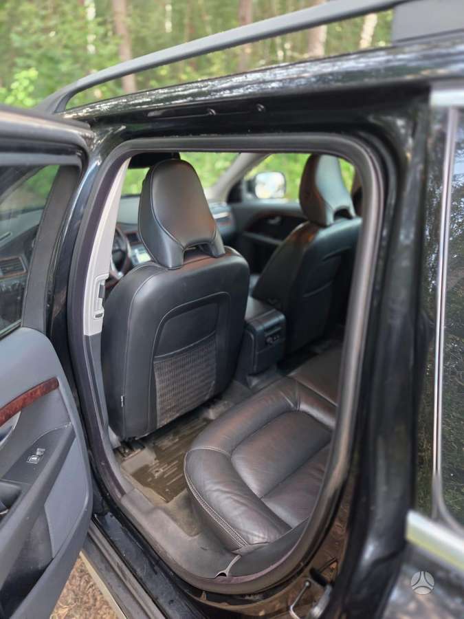 Volvo XC70 2009 — photo 18