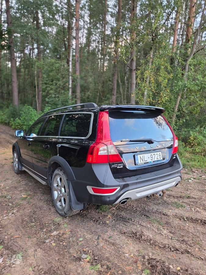 Volvo XC70 2009 — engine 2400 cm³, 205 HP (151kW)