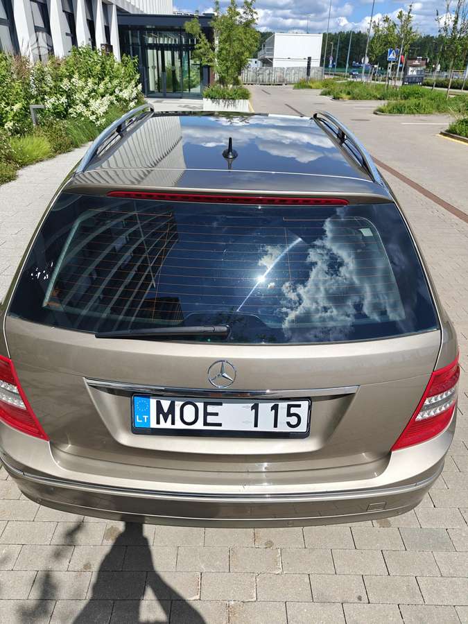 Mercedes-Benz C200 2009 — двигун 2148 cm³, 136 HP (100kW)