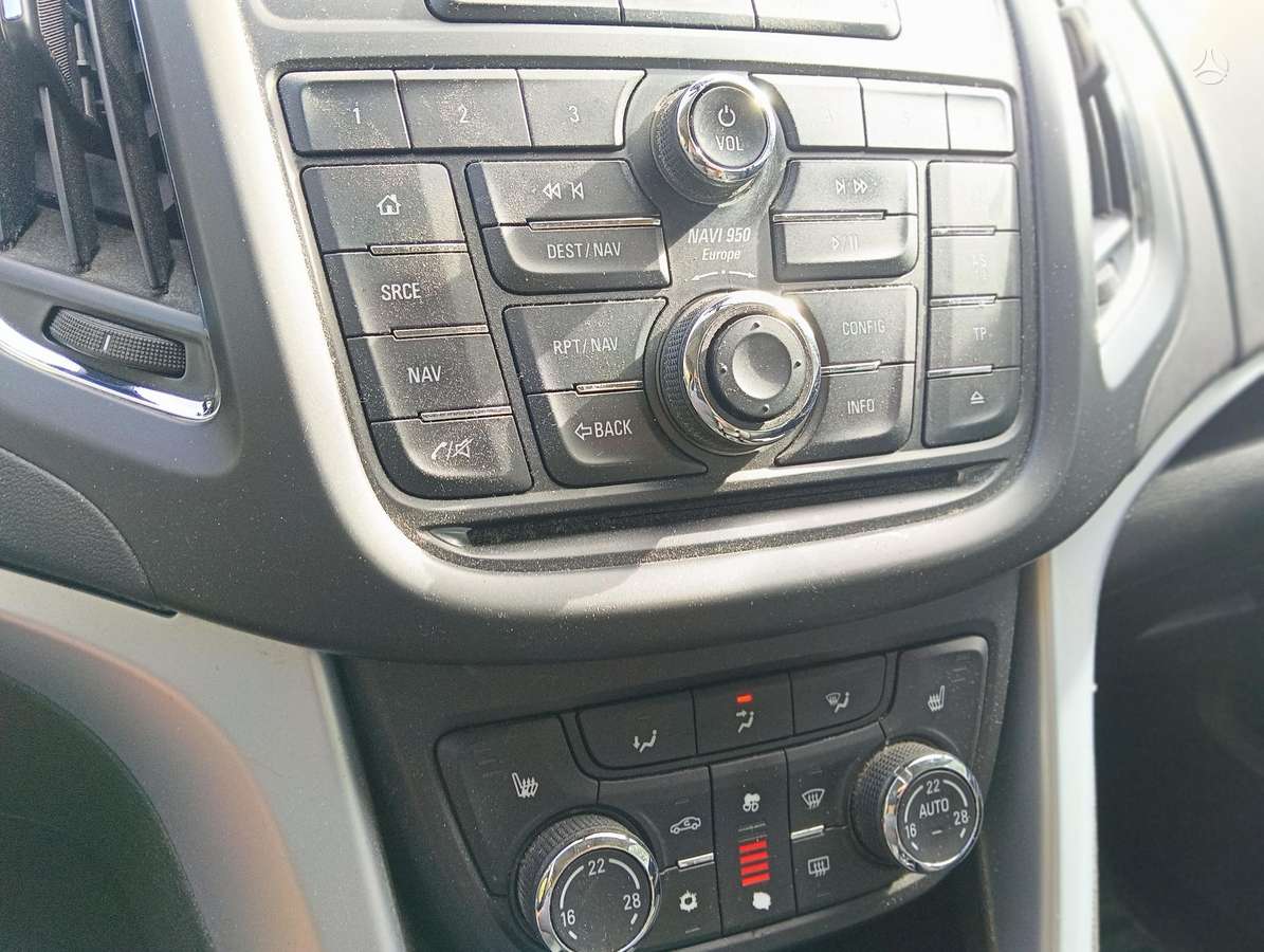 Opel Zafira 2014 — photo 17