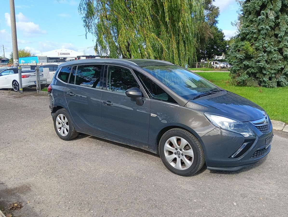 Opel Zafira 2014 — photo 5