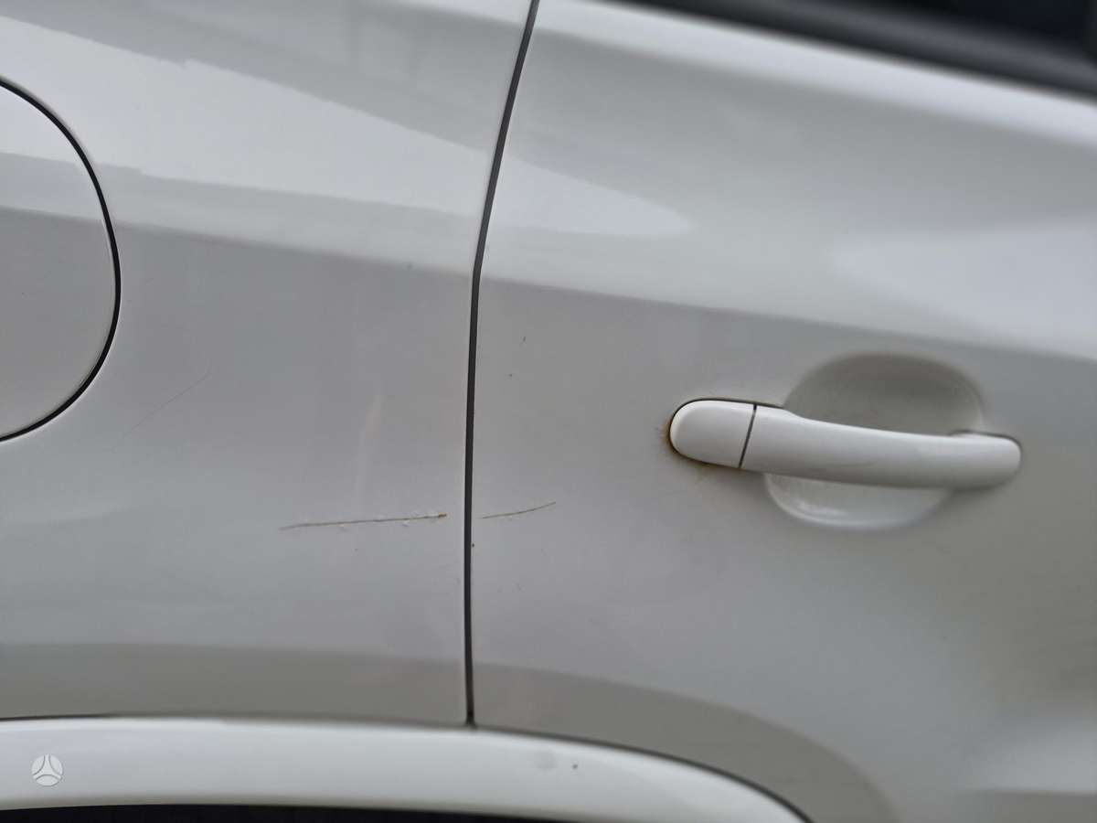 Volkswagen Tiguan 2010 — photo 6