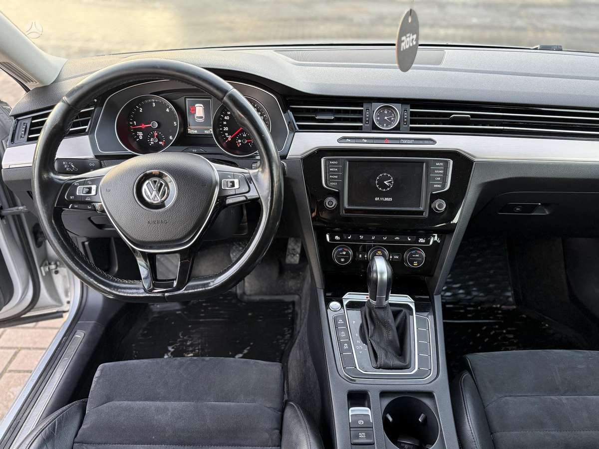 Volkswagen Passat 2015 — фото 12