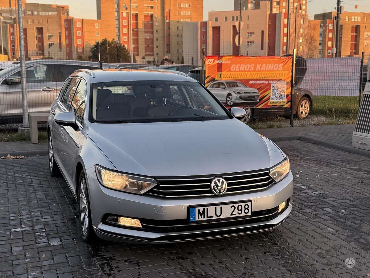 Volkswagen Passat 2015 — вигляд ззаду