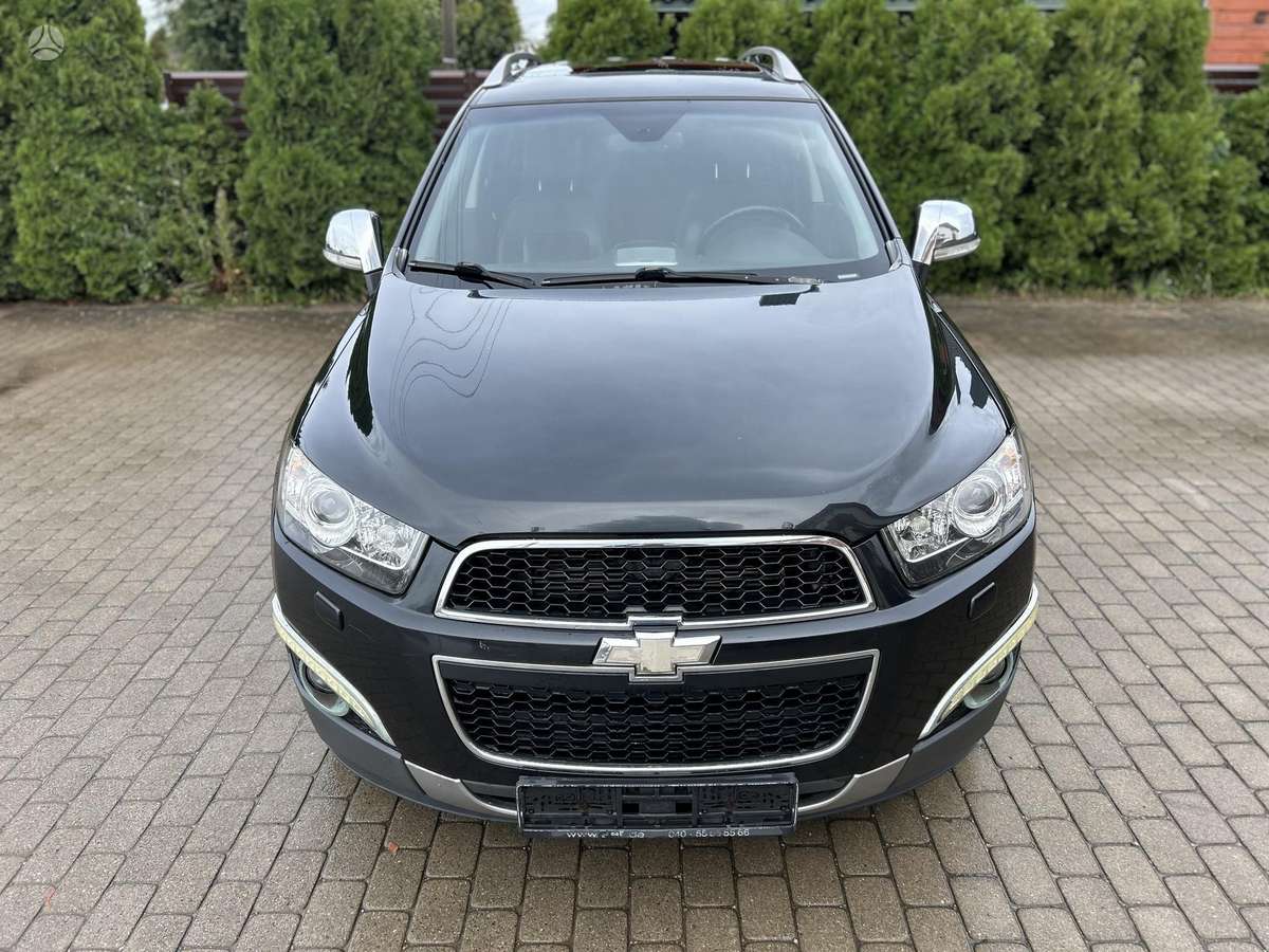 Chevrolet Captiva 2012 — вигляд ззаду