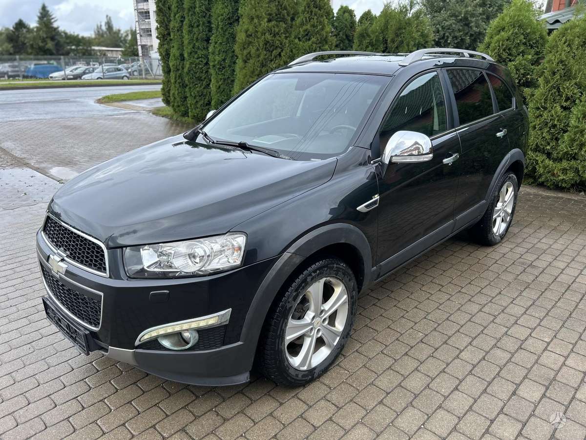 Chevrolet Captiva 2012 — салон