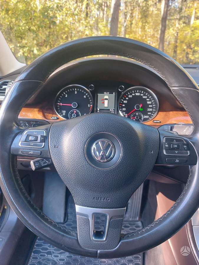 Volkswagen Passat 2014 — photo 16