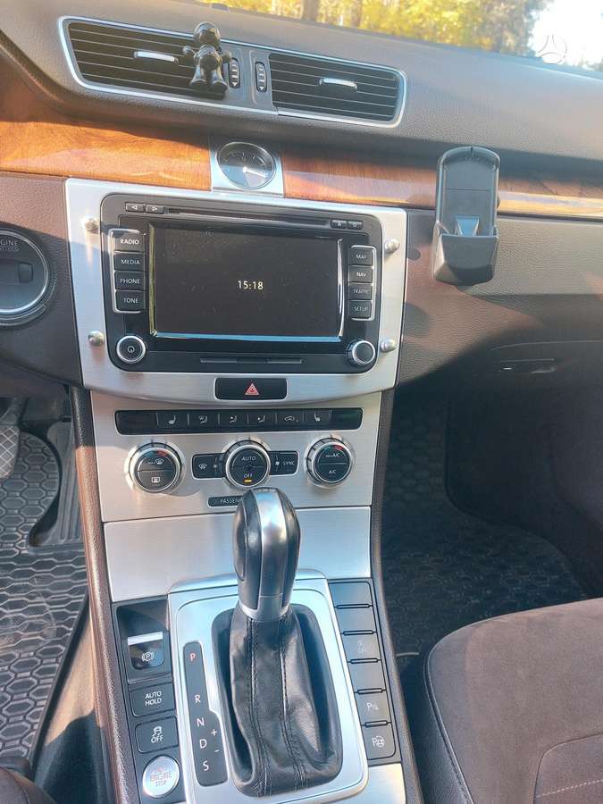 Volkswagen Passat 2014 — photo 17