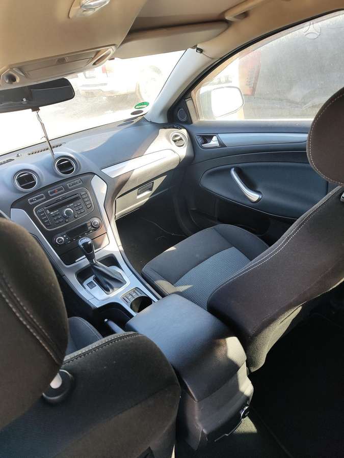 Ford Mondeo 2013 — photo 11
