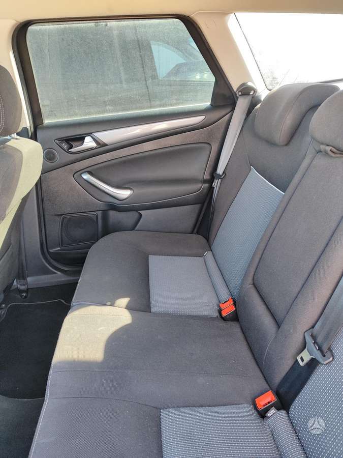 Ford Mondeo 2013 — photo 12