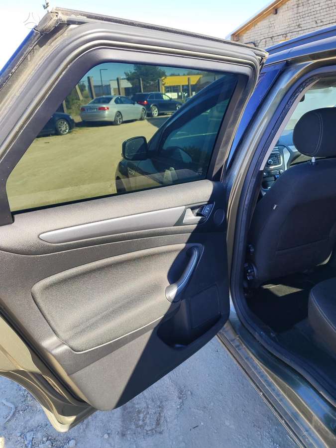 Ford Mondeo 2013 — photo 13