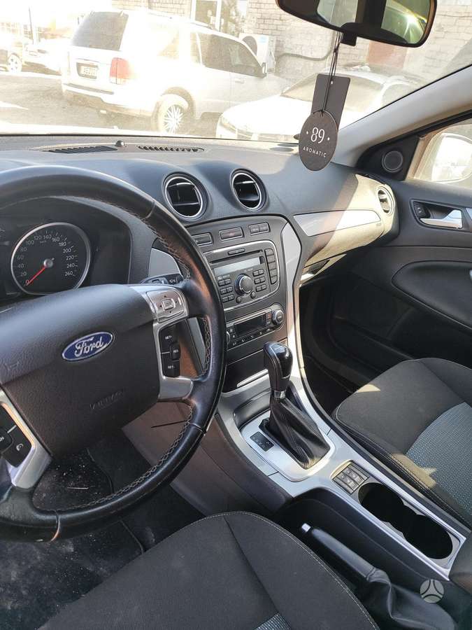 Ford Mondeo 2013 — photo 8