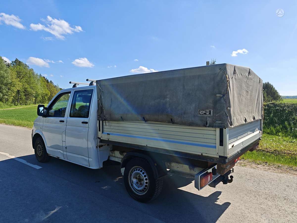Volkswagen Transporter 2011 — photo 9