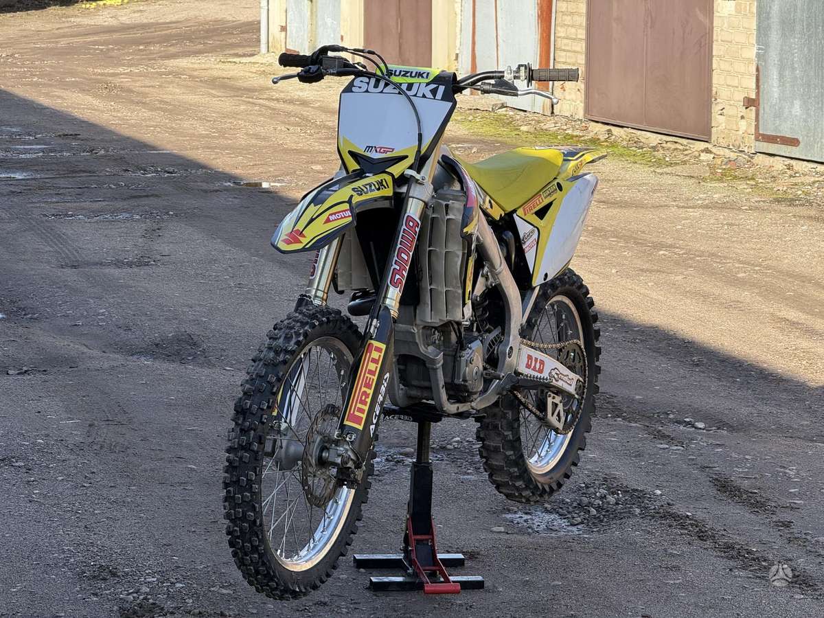 Suzuki RMZ 2012 — engine 450 cm³, 56 HP (41kW)