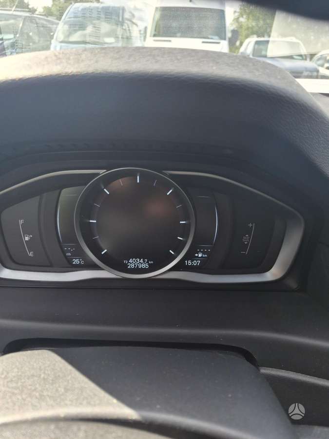 Volvo V70 2015 — photo 6