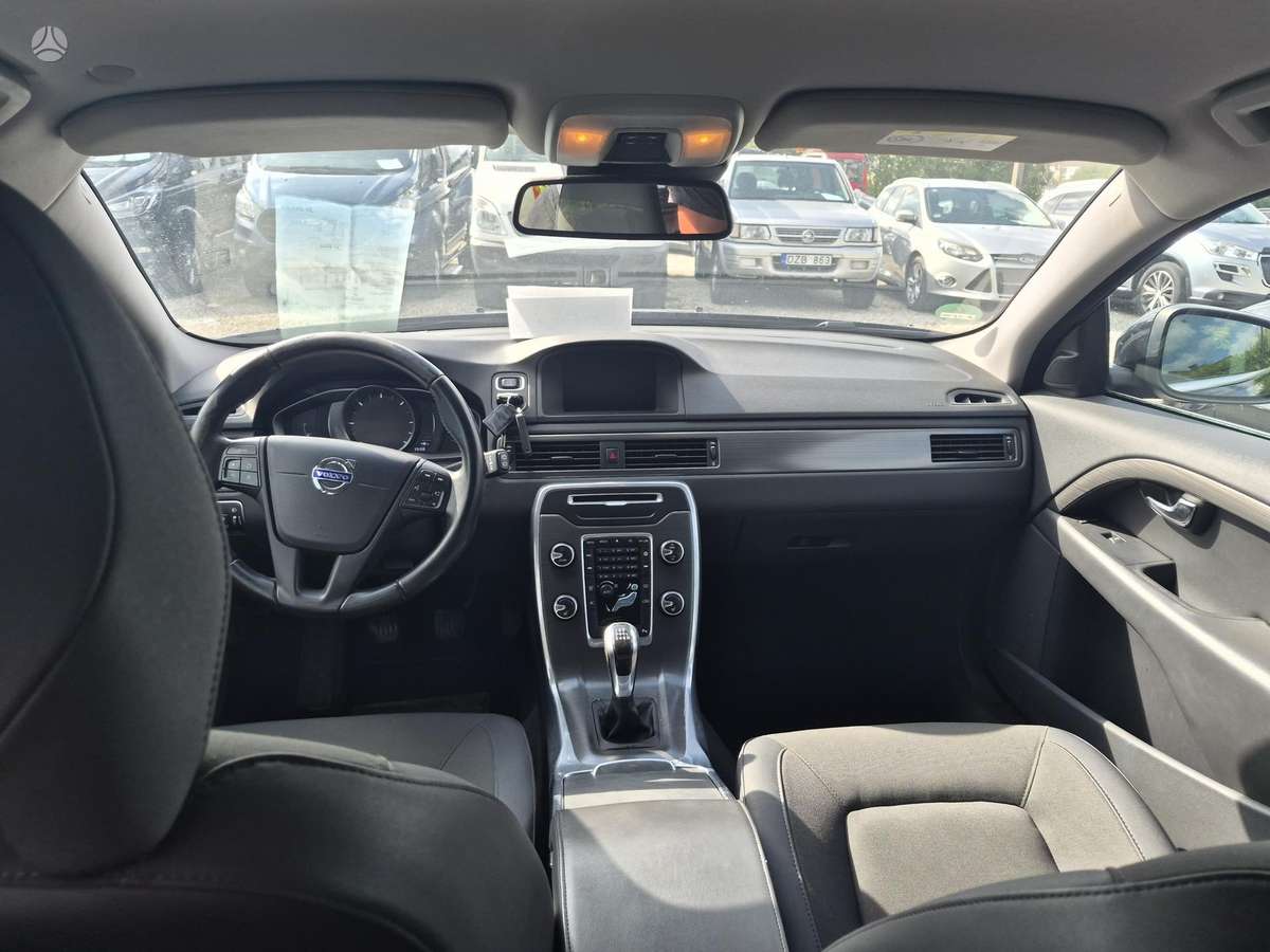 Volvo V70 2015 — photo 7