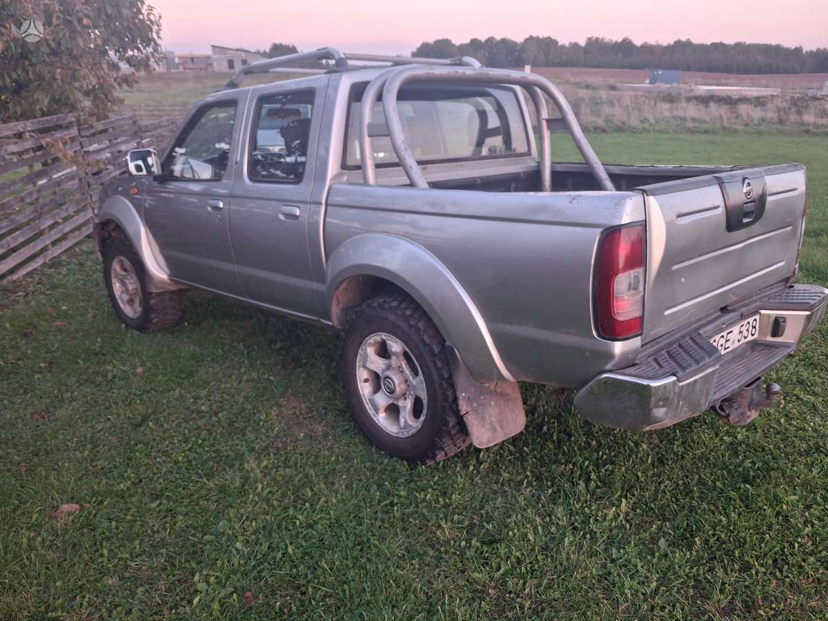 Nissan Navara 2005 — photo 5
