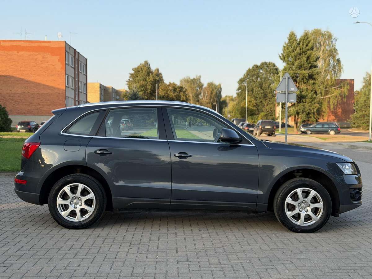 Audi Q5 2010 — photo 11