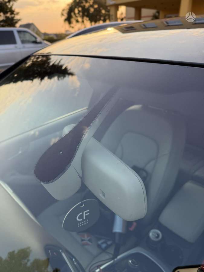 Audi Q5 2010 — photo 18