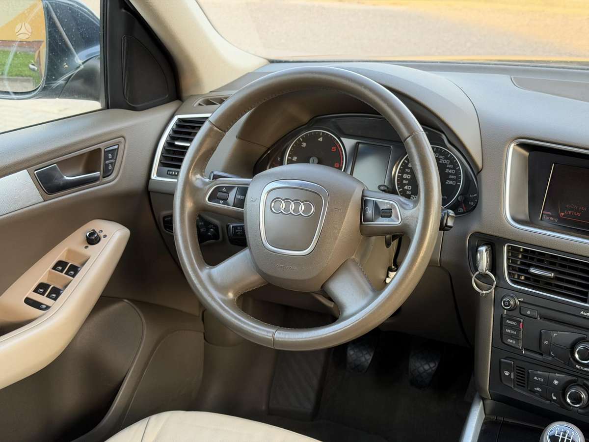 Audi Q5 2010 — photo 27