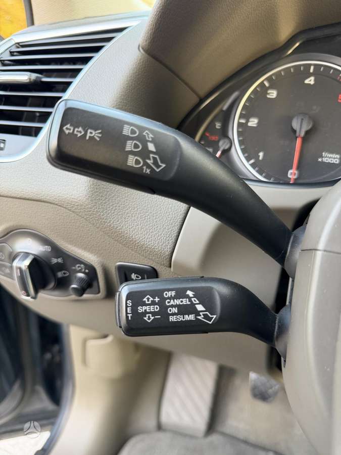 Audi Q5 2010 — photo 30