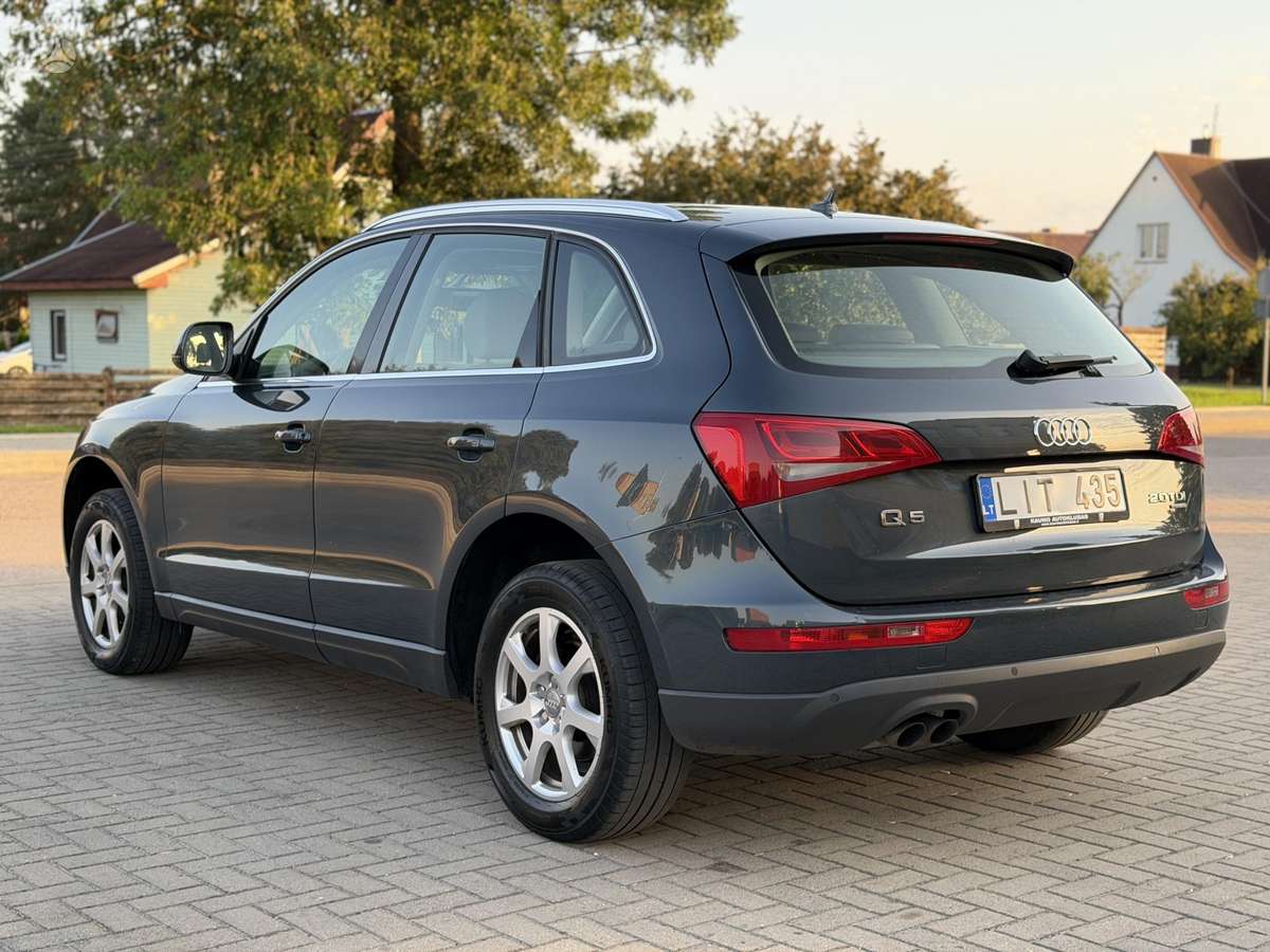Audi Q5 2010 — photo 8
