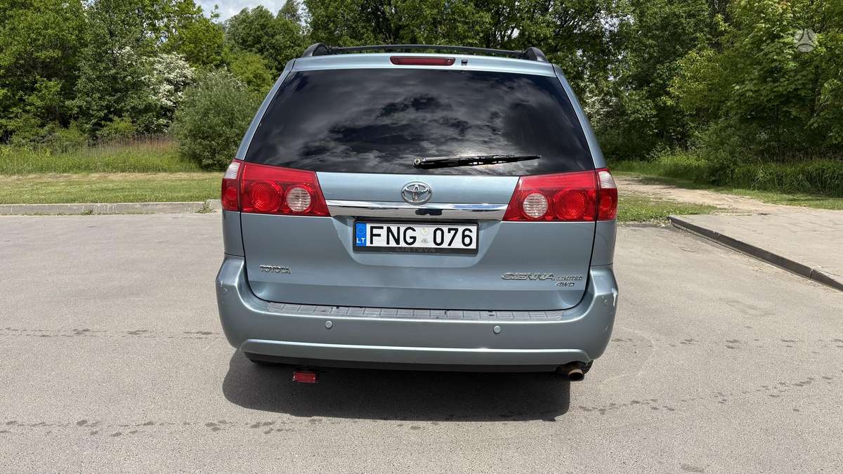 Toyota Sienna 2006 — салон