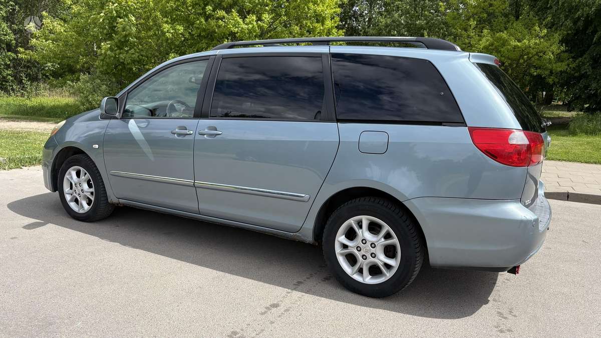 Toyota Sienna 2006 — двигун 3311 cm³, 215 HP (158kW)