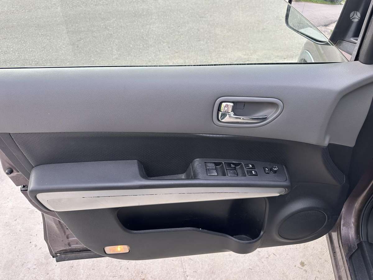 Nissan X-Trail 2009 — photo 7