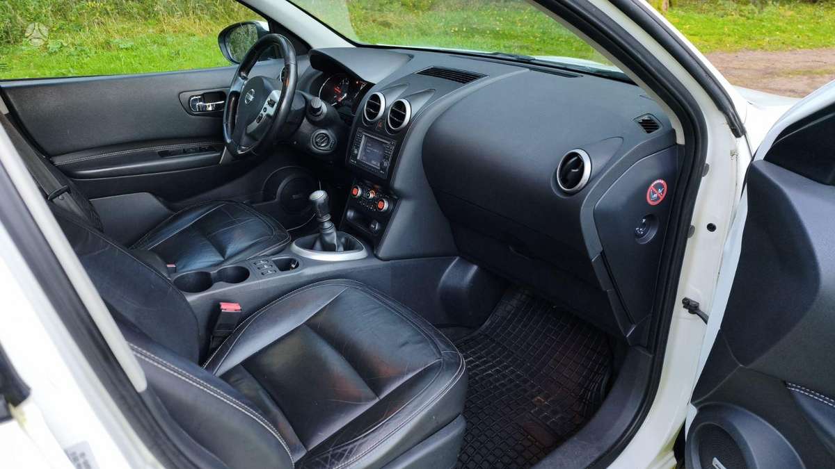 Nissan Qashqai 2011 — photo 10