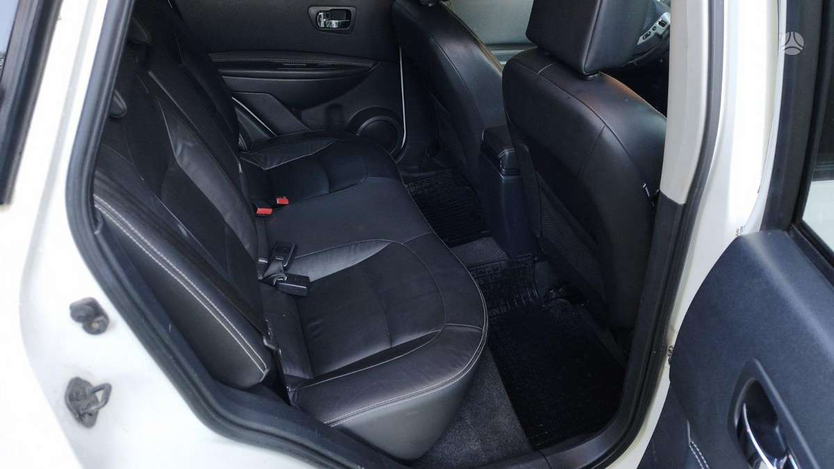 Nissan Qashqai 2011 — photo 16