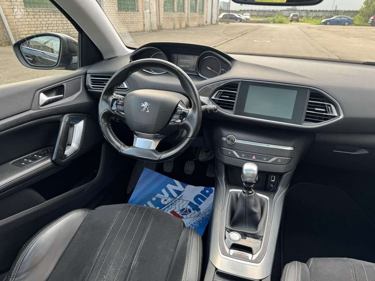 Peugeot 308 2015 — photo 10