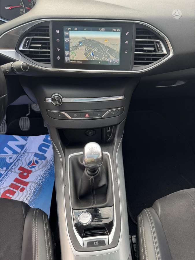 Peugeot 308 2015 — photo 16