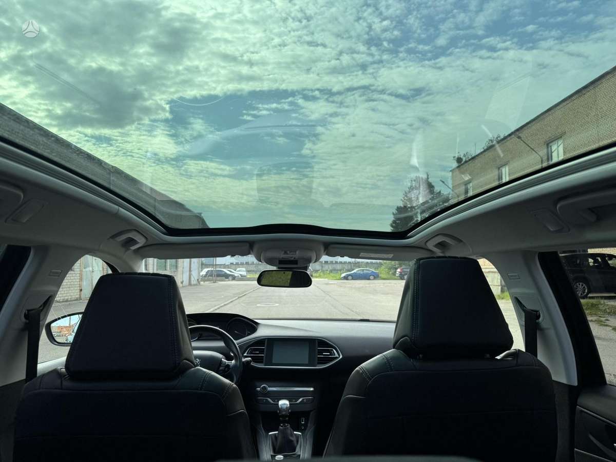 Peugeot 308 2015 — photo 9