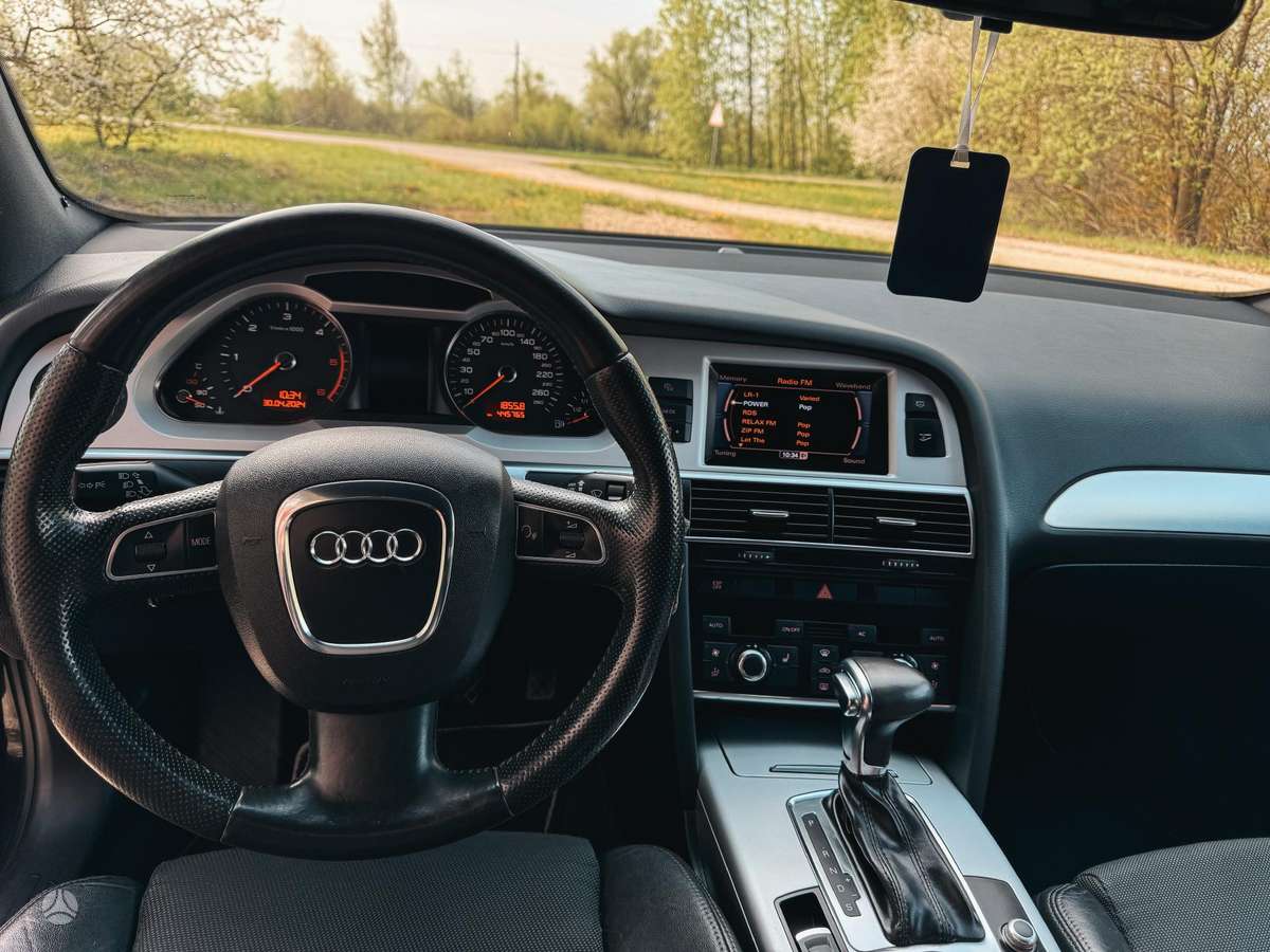 Audi A6 2010 — photo 7
