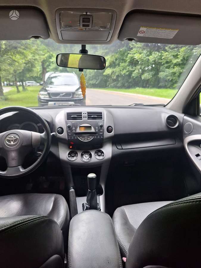 Toyota RAV4 2008 — engine 1998 cm³, 152 HP (112kW)