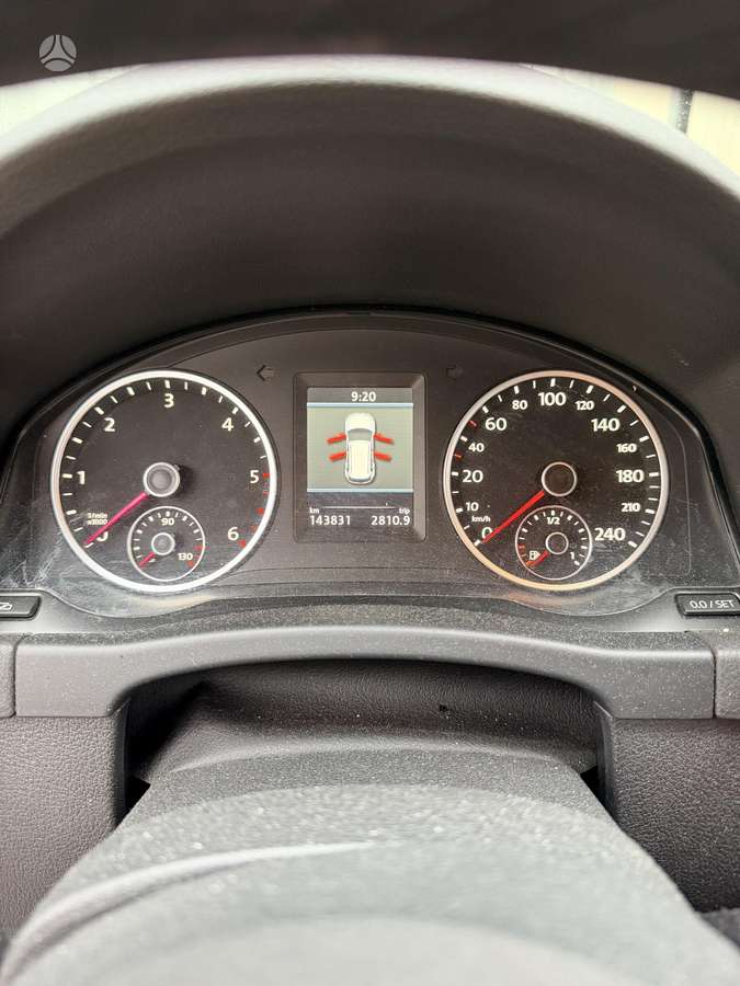 Volkswagen Tiguan 2012 — photo 8