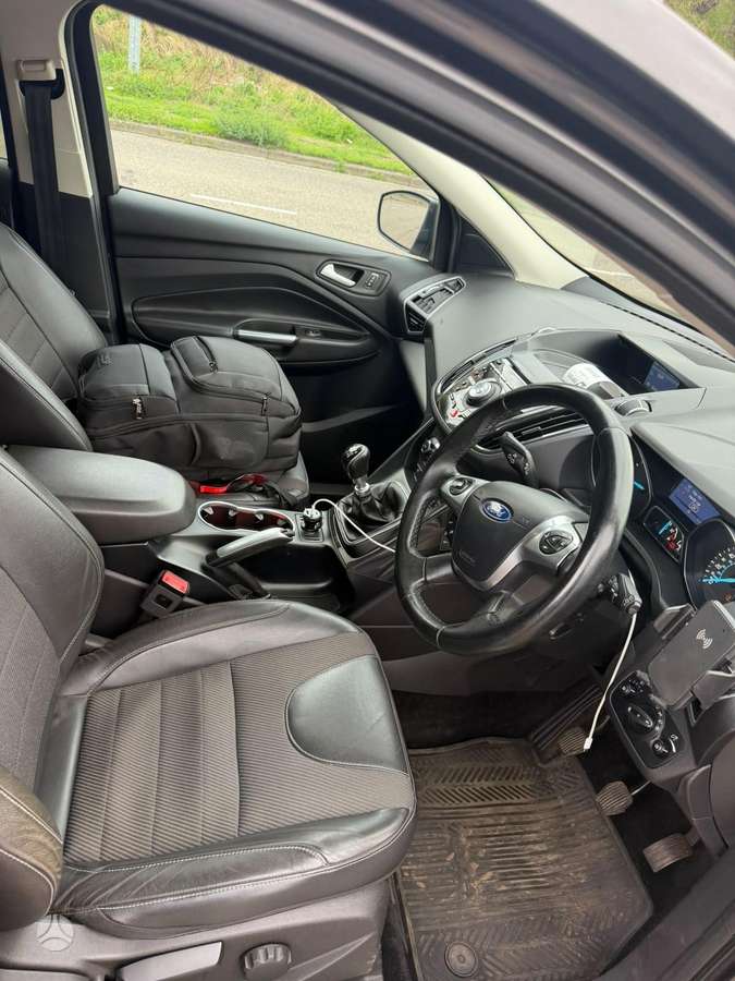 Ford Kuga 2015 — photo 6