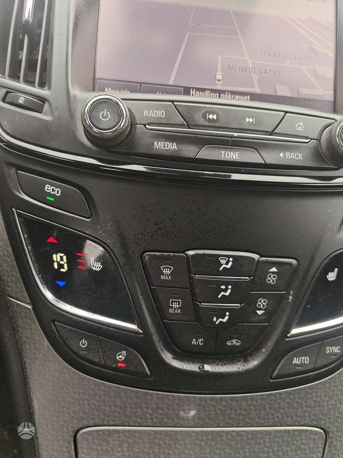 Opel Insignia 2015 — photo 11