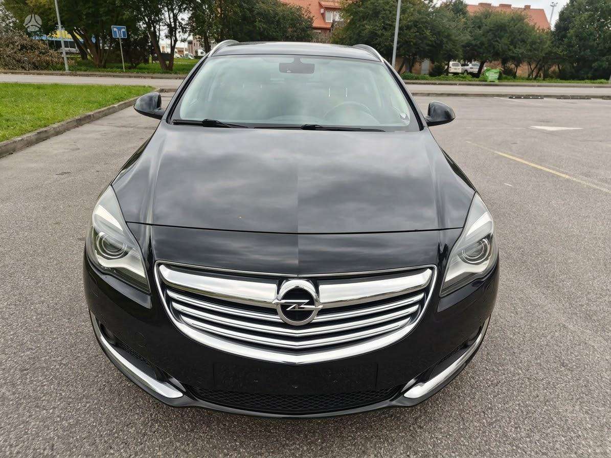 Opel Insignia 2015 — rear view