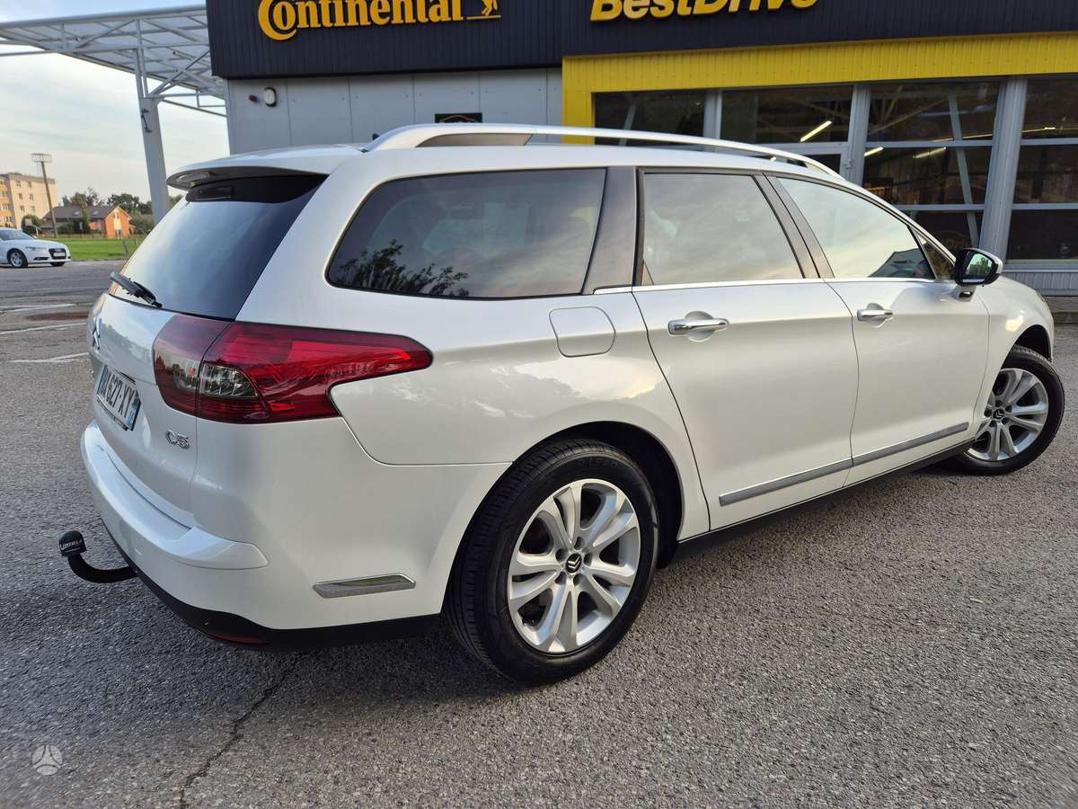 Citroen C5 2011 — вигляд ззаду