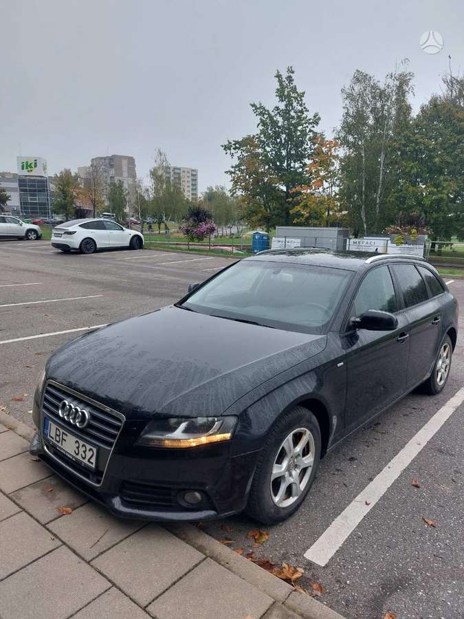 Audi A4 2010 — engine 2000 cm³, 170 HP (125kW)