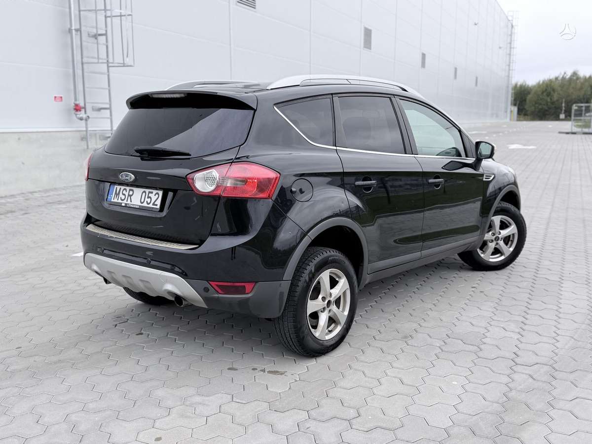 Ford Kuga 2009 — салон